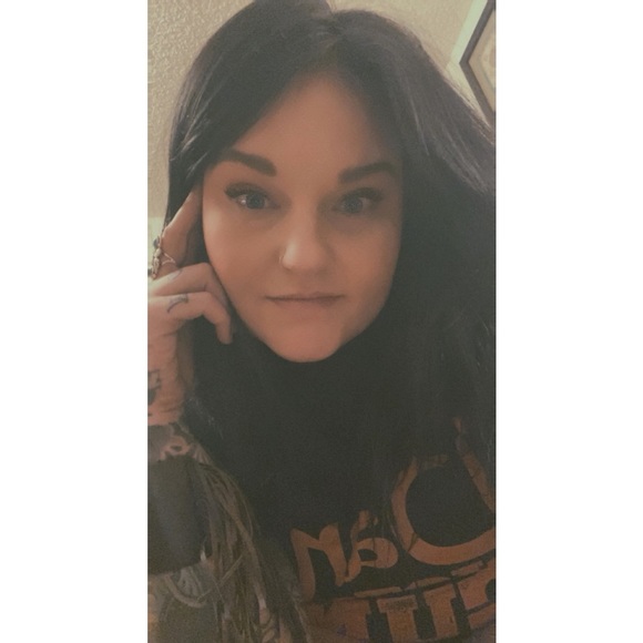 Meet your Posher, Laken - Picture 2 of 2